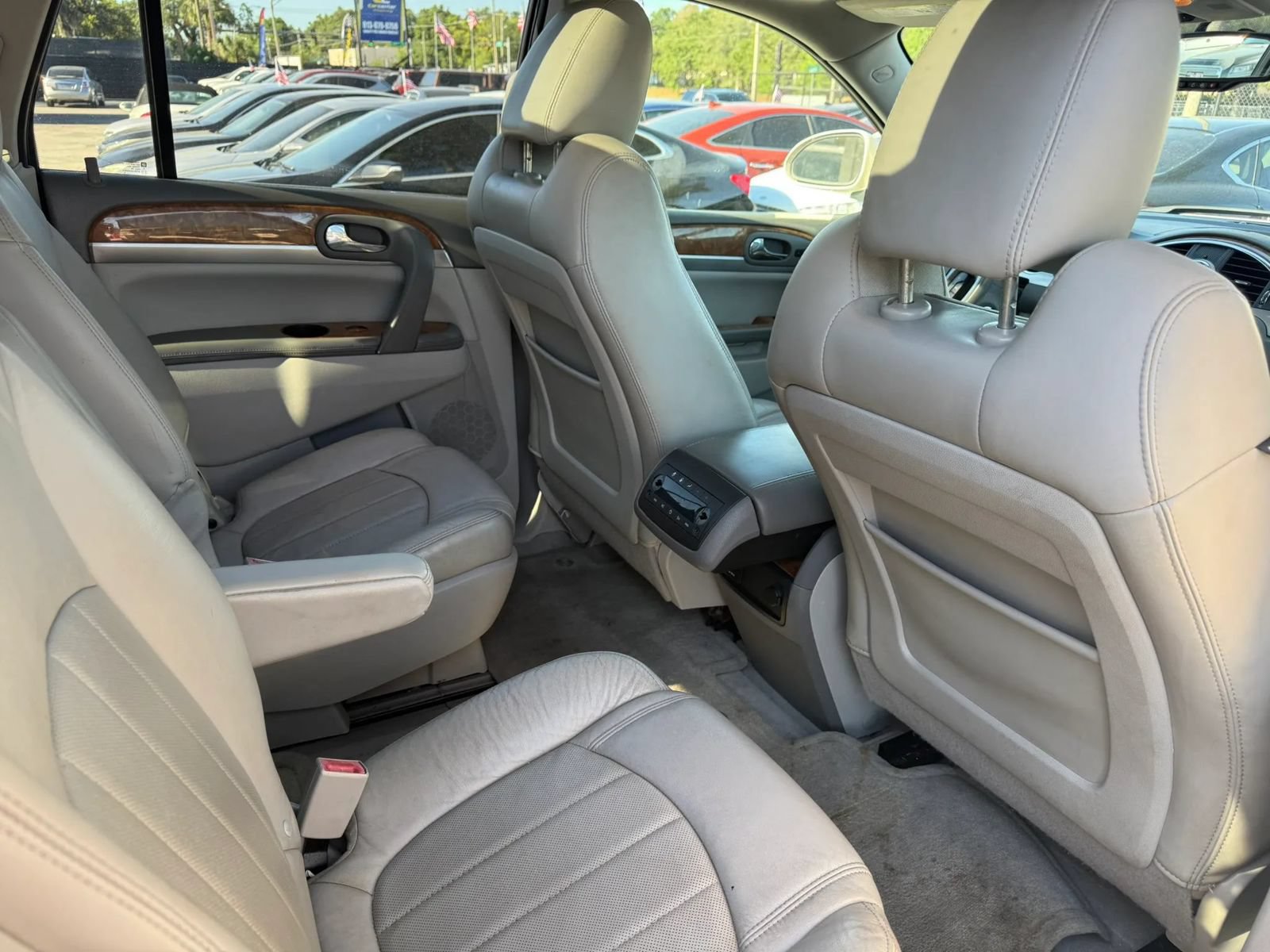 Used 2012 Buick Enclave Premium FWD image 16