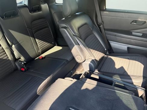Used 2023 Nissan Pathfinder Rock Creek AWD/4WD image 29