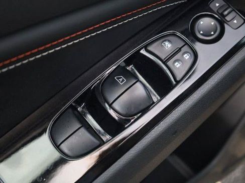 Used 2023 Nissan Altima 2.5 SR w/ SR Premium Package FWD image 10
