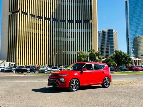 Used 2022 Kia Soul GT-Line FWD image 6