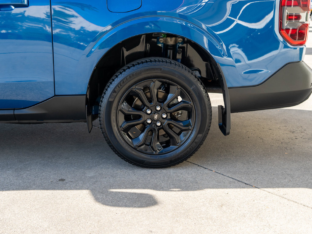 Used 2023 Ford Maverick Lariat w/ Lariat Luxury Package FWD image 31