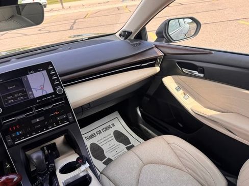 Used 2019 Toyota Avalon Limited w/ Advanced Safety Package FWD image 17