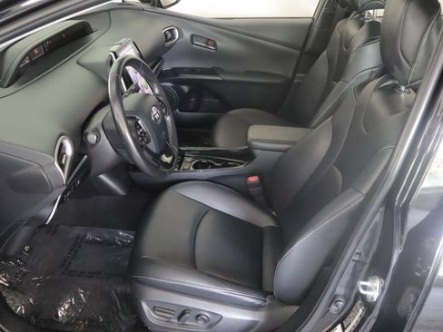 Used 2020 Toyota Prius Prime XLE FWD image 8