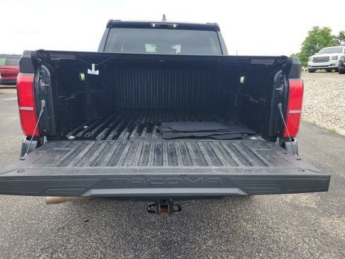 Used 2024 Toyota Tacoma TRD Sport AWD/4WD image 14