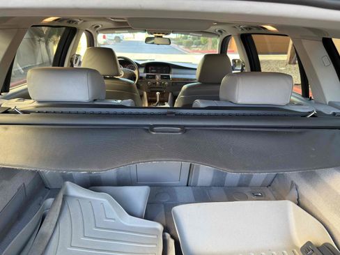 Used 2006 BMW 530xi Wagon image 74