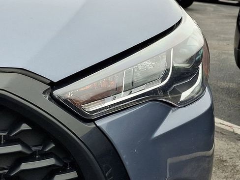 Used 2023 Toyota Corolla Cross LE w/ Moonroof Package FWD image 9