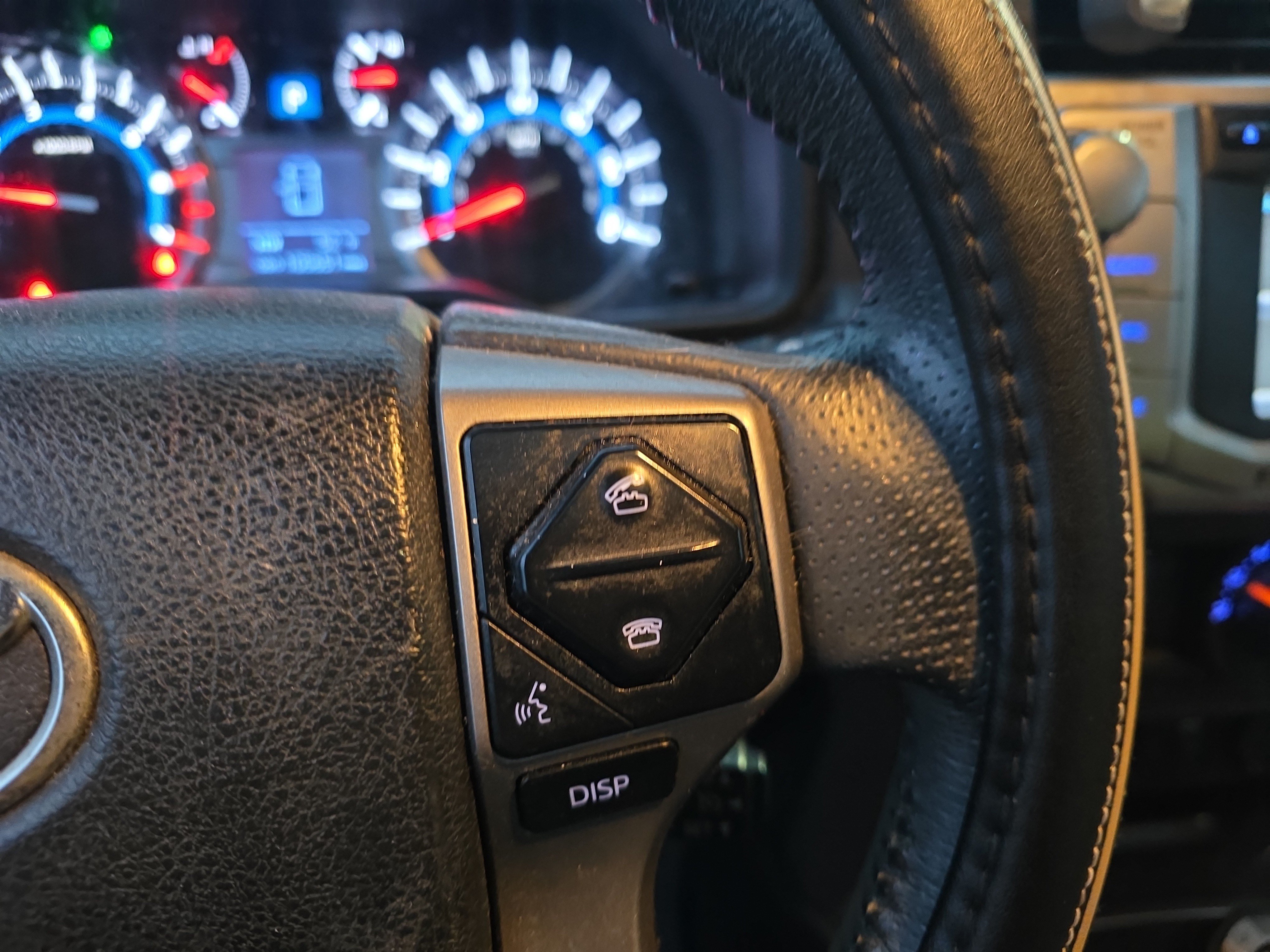 Used 2018 Toyota 4Runner SR5 Premium AWD/4WD image 27