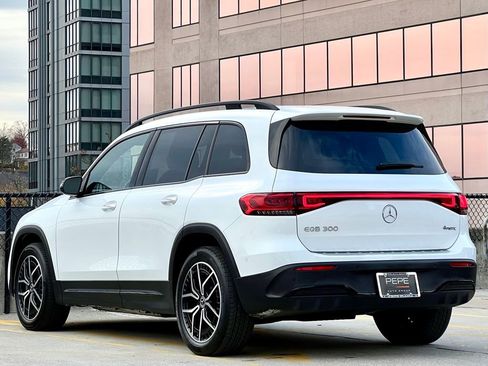 Certified 2023 Mercedes-Benz EQB 300 4MATIC image 5