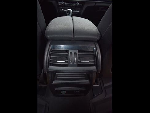 Used 2017 BMW X5 xDrive40e image 29