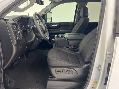 Used 2024 Chevrolet Silverado 2500 Custom w/ Custom Value Package image 17