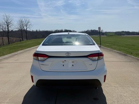 Used 2025 Toyota Corolla LE image 4