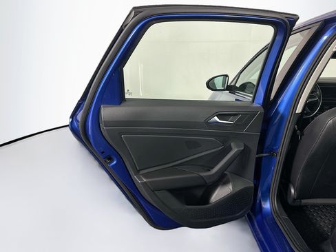 Used 2022 Volkswagen Jetta SE FWD image 25