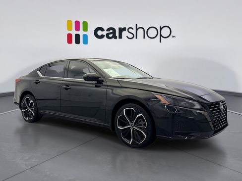 Used 2023 Nissan Altima 2.5 SR w/ SR Premium Package AWD/4WD image 7