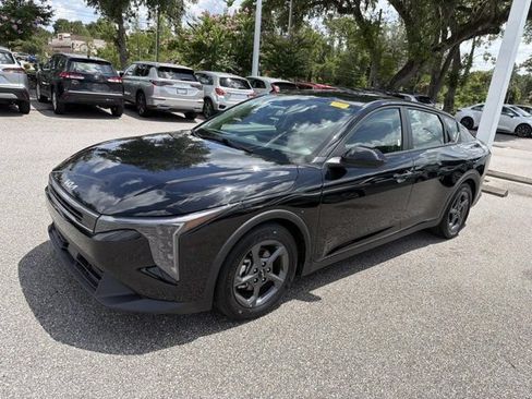 Used 2025 Kia K4 FWD image 5