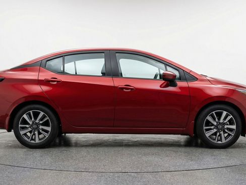 Used 2025 Nissan Versa SV image 11