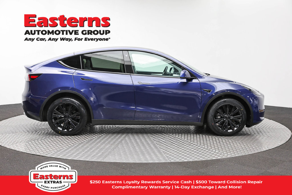 Used 2023 Tesla Model Y Long Range AWD/4WD image 5