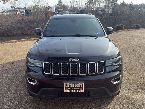 Used 2021 Jeep Grand Cherokee Laredo image 14