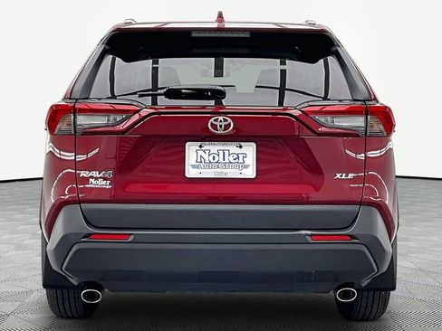 Used 2025 Toyota RAV4 XLE w/ Convenience Package FWD image 4