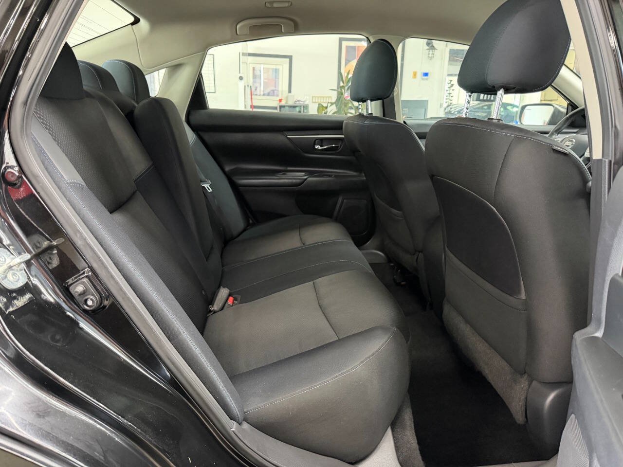 Used 2017 Nissan Altima 2.5 SR w/ Midnight Edition Package FWD image 15