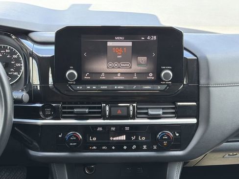 Certified 2025 Nissan Pathfinder SV AWD/4WD image 5