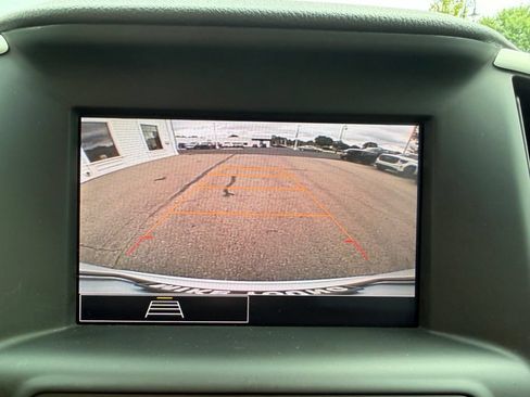 Used 2024 GMC Terrain SLE w/ Driver Convenience Package FWD image 27