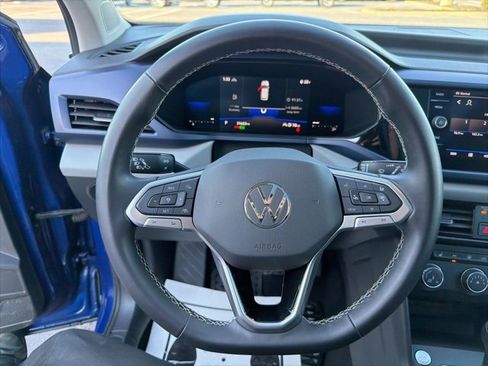 Used 2022 Volkswagen Taos SE w/ Panoramic Sunroof Package image 21