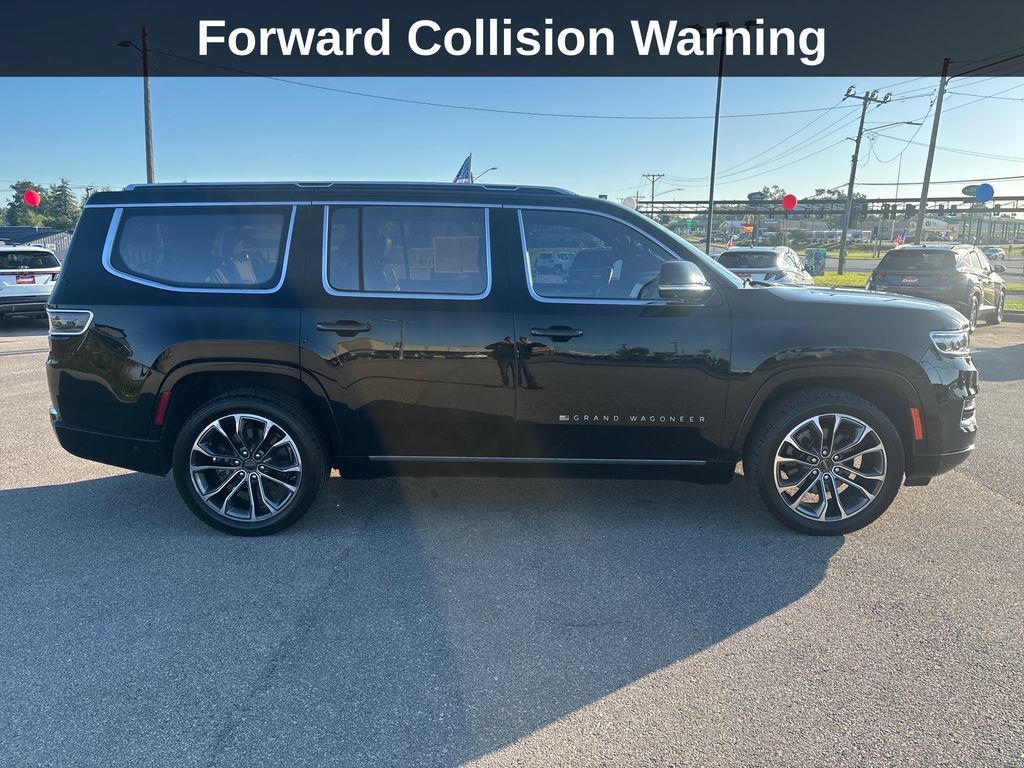 Used 2022 Jeep Grand Wagoneer Series III AWD/4WD image 8