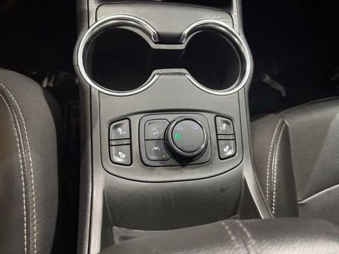 Certified 2022 GMC Terrain SLT image 22