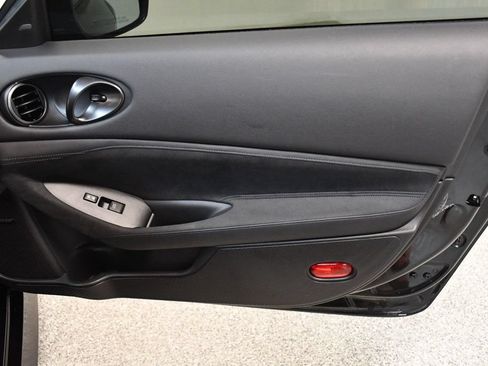 Used 2024 Nissan Z Performance w/ Floor Mat Package RWD image 23