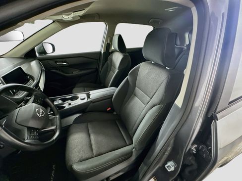 Used 2025 Nissan Rogue SV AWD/4WD image 13
