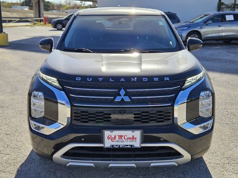 Used 2024 Mitsubishi Outlander SE image 9
