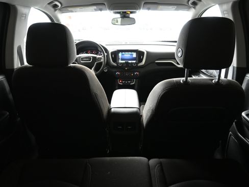 Used 2024 GMC Terrain SLE w/ Driver Convenience Package image 14