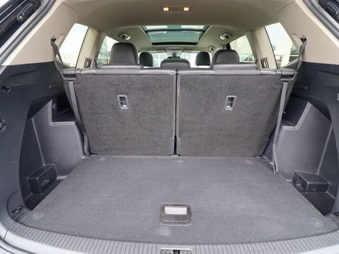 Used 2018 Volkswagen Atlas SEL w/ R-Line Package image 41