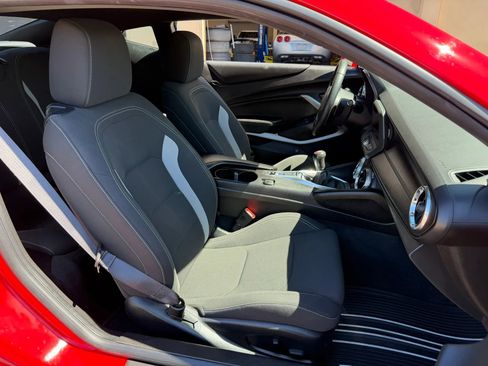 Used 2016 Chevrolet Camaro SS image 15