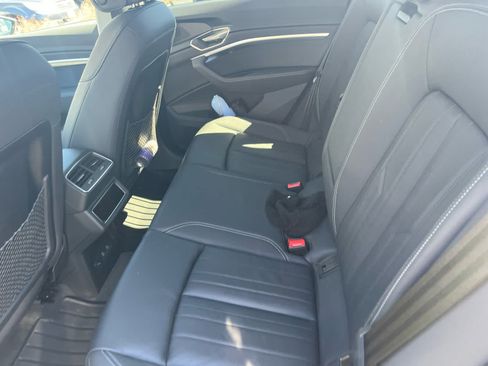 Used 2024 Audi Q8 e-tron Premium AWD/4WD image 8