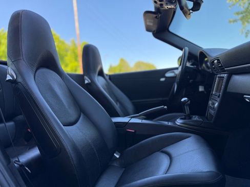 Used 2006 Porsche 911 Carrera RWD image 19