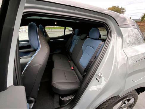 New 2026 Volvo EX30 Plus w/ Climate Package image 12