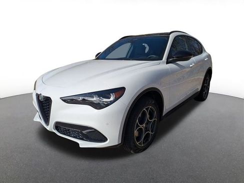 New 2025 Alfa Romeo Stelvio Sprint w/ Convenience Package image 1