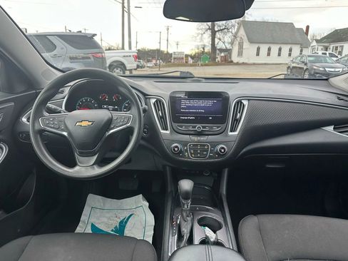 Used 2023 Chevrolet Malibu LT FWD image 20