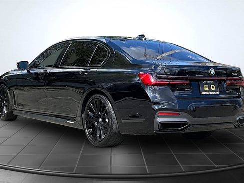 Used 2020 BMW 740i w/ M Sport Package RWD image 4