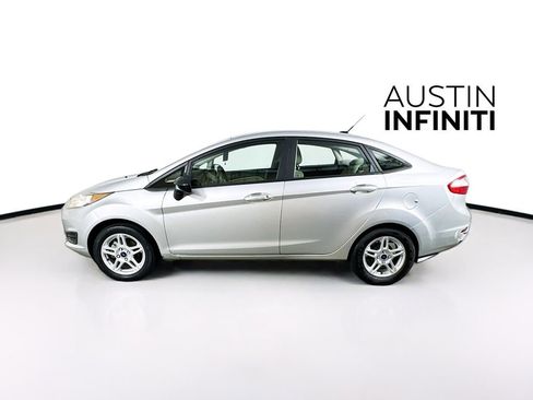 Used 2017 Ford Fiesta SE FWD image 4