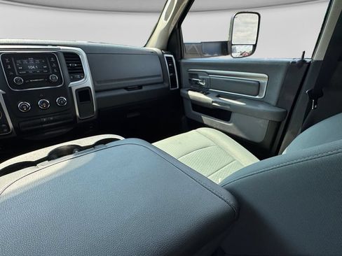 Used 2019 RAM 1500 Classic SLT AWD/4WD image 24