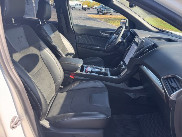 Used 2023 Ford Edge ST AWD/4WD image 14