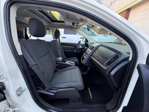 Used 2010 Dodge Journey SXT w/ Flexible Seating Group FWD image 13