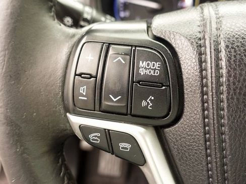 Used 2015 Toyota Highlander XLE image 14