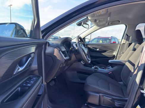 Used 2024 GMC Terrain SLE image 11