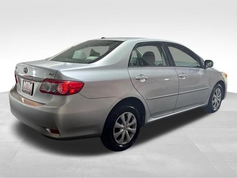 Used 2011 Toyota Corolla LE FWD image 5