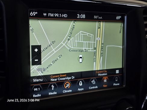 Used 2018 Jeep Grand Cherokee Altitude AWD/4WD image 23