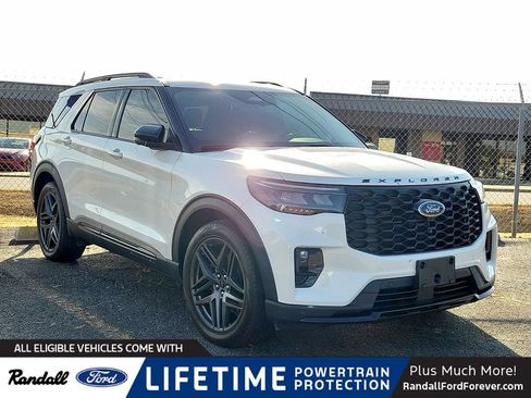 Used 2025 Ford Explorer ST AWD/4WD image 1