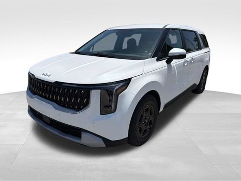 New 2026 Kia Carnival FWD image 3